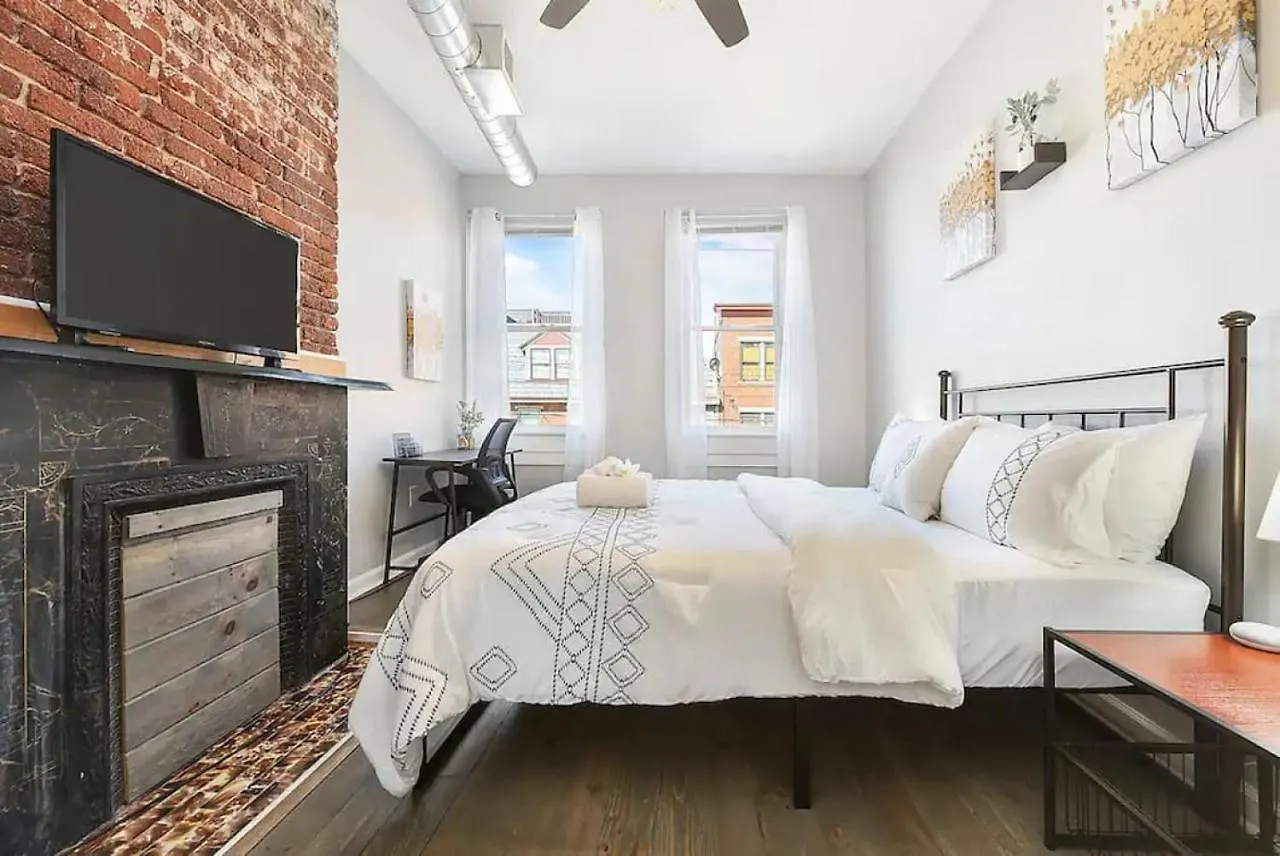 פיטסבורג The Full James - Great For Groups, 3 Separate Apts., Free Parking בית נופש